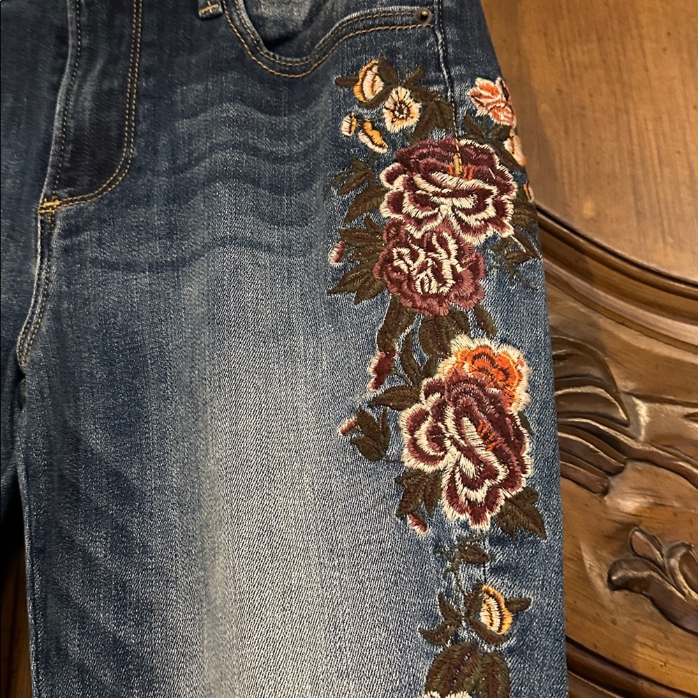 NEW Driftwood Embroidered Jackie Skinny Jean Tobacco & Wine Was Blue Jeans 28 - Picture 11 of 17